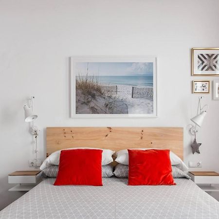 Stylish Apartment With Terrace For Couple Or Family Barcelona Luaran gambar