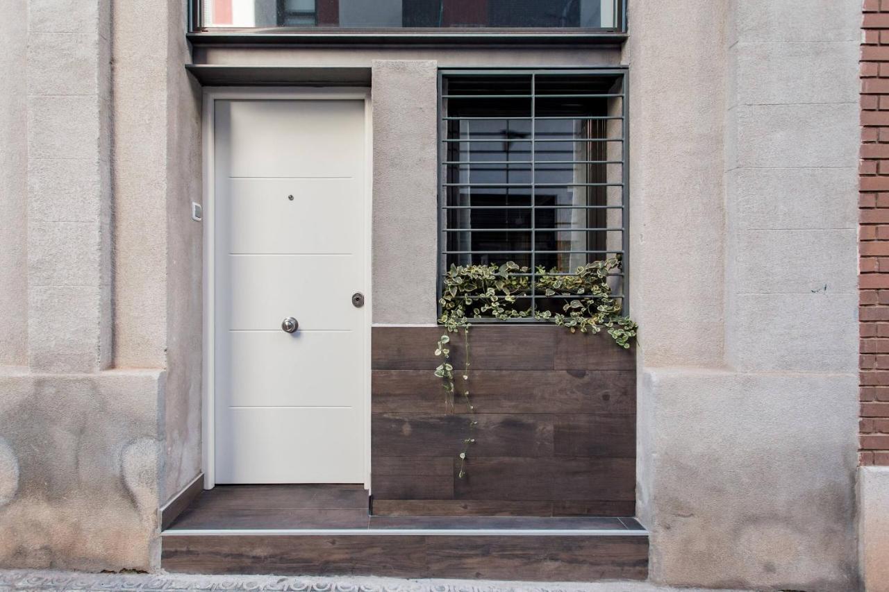 Stylish Apartment With Terrace For Couple Or Family Barcelona Luaran gambar