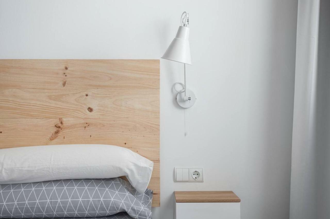 Stylish Apartment With Terrace For Couple Or Family Barcelona Luaran gambar