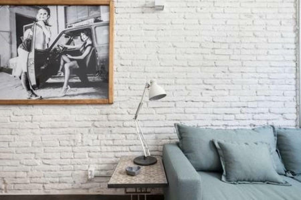 Stylish Apartment With Terrace For Couple Or Family Barcelona Luaran gambar
